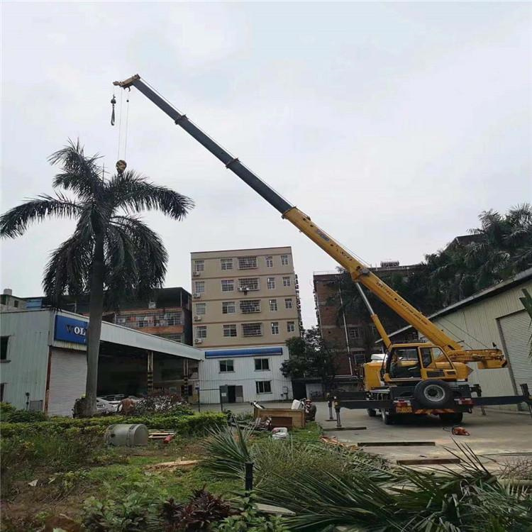 万源12吨吊车出租一天的收费标准是什么