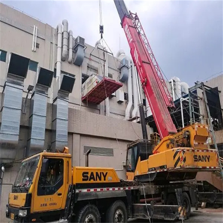 万源租赁大型汽车吊，助力工程项目高效进行