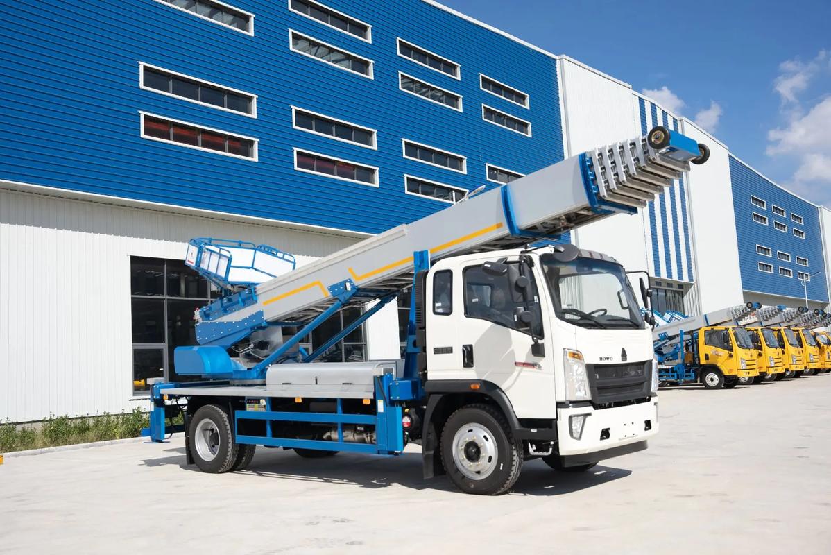 万源出租云梯车高空作业车 建筑垃圾搬运